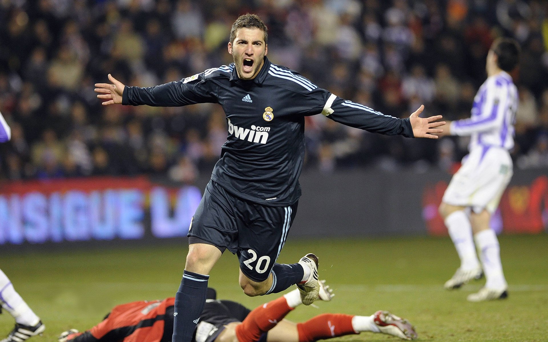 从马拉卡纳到米兰城，劳塔罗如何用马里式绝杀诠释关键先生本色